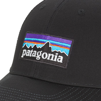 Patagonia P-6 LOGO LOPRO TRUCKER HAT Noir