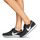 Chaussures Femme Baskets basses Nike VENTURE RUNNER Noir / Blanc