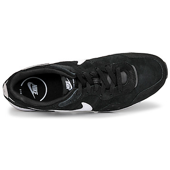 Nike VENTURE RUNNER SUEDE Noir / Blanc