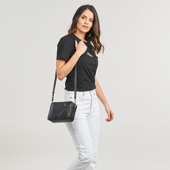 Calvin Klein Jeans RE-LOCK QUILT CAMERA BAG Noir